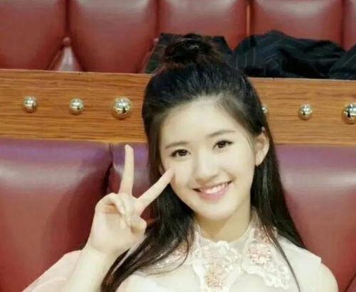 女明星网红赵露思,从影视新星到网红，多面才华闪耀娱乐圈