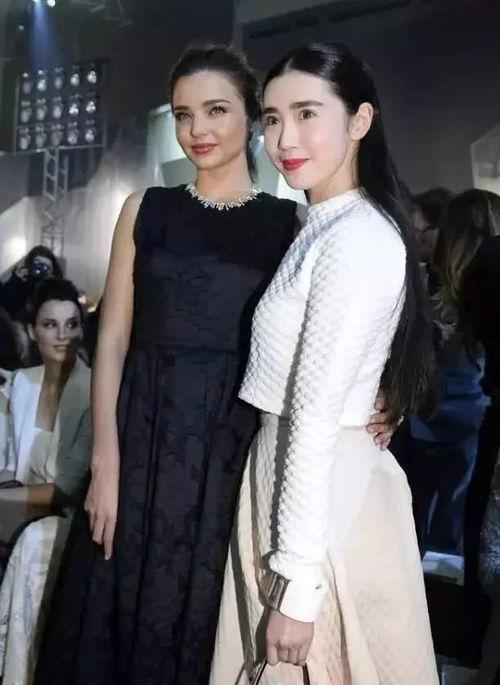 怎样和明星网红合影呢,轻松拉近与偶像的距离