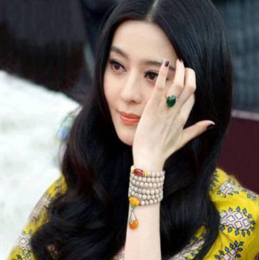 明星网红戴的佛珠图片,明星网红的时尚信仰