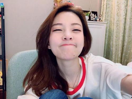 现在在直播的明星网红,当红明星网红实时互动，精彩瞬间不容错过