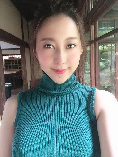 女明星网红张琦简历,从网红到明星，她的蜕变之路