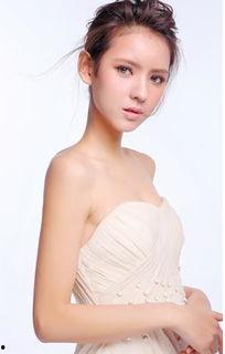 出道女明星网红是谁,她如何成为新一代网红女明星？