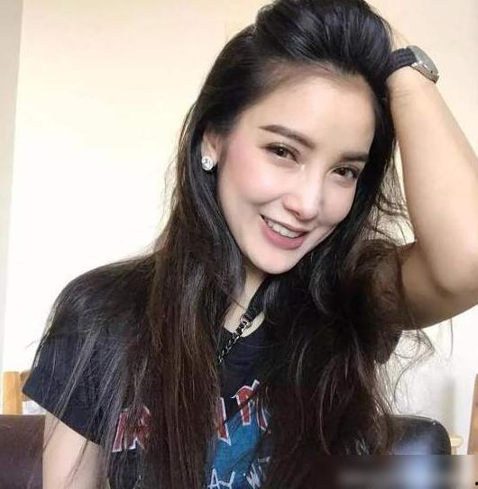 女明星网红早期视频播放,女明星网红早期视频回顾