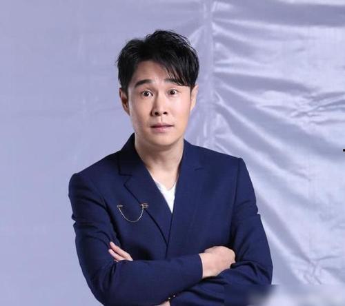 铁岭的明星网红是谁,揭秘东北网红界的璀璨之星