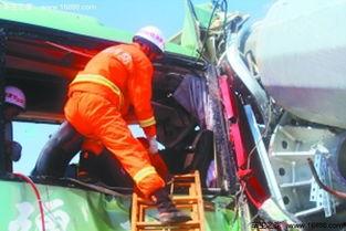 瓜州今日车祸新闻视频,视频曝光事故瞬间