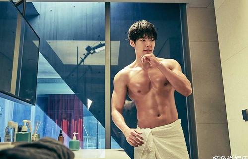 男明星网红腹肌照全身