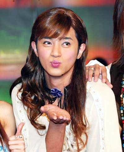 上海明星网红男扮女装图片