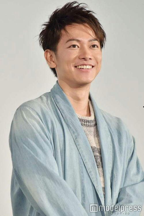 济宁男明星网红是谁,网络人气新星闪耀济州风采