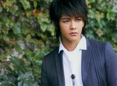 济宁男明星网红是谁,网络人气新星闪耀济州风采