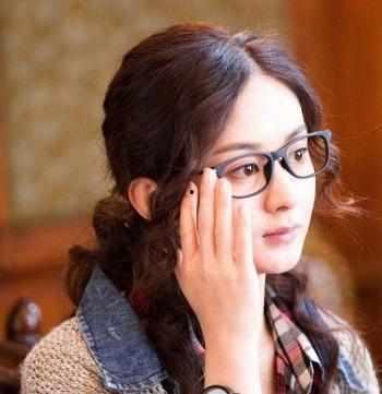 钱都在明星网红手里吗,明星网红财富聚集现象解析