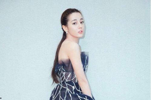 明星网红的钱太好挣,明星网红轻松赚取的丰厚收入揭秘