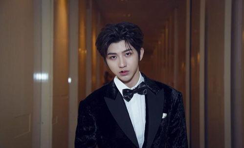 女明星网红和矮个男生,矮个男生与女明星网红的跨界魅力碰撞