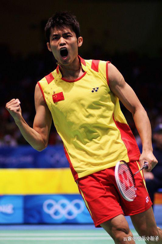 明星网红打羽毛球,明星网红挥拍竞技，激情四溢的羽毛球盛宴