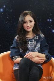 明星网红小女孩唱歌,网红小女孩的歌唱魅力瞬间