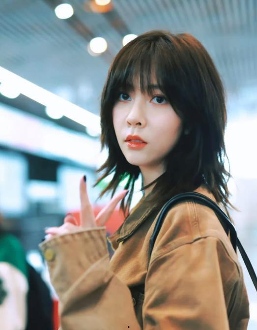 明星网红剪超短发女,明星网红引领超短发女生新潮流