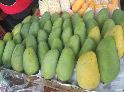 今日红星水果市场哈密瓜,甘甜滋味，夏日清凉新宠