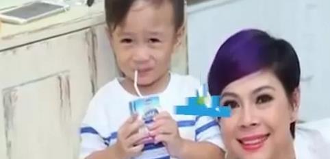 明星网红小孩照片真实图,揭秘明星网红小孩的真实萌态