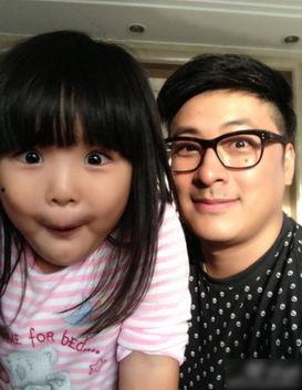 明星网红小孩照片真实图,揭秘明星网红小孩的真实萌态